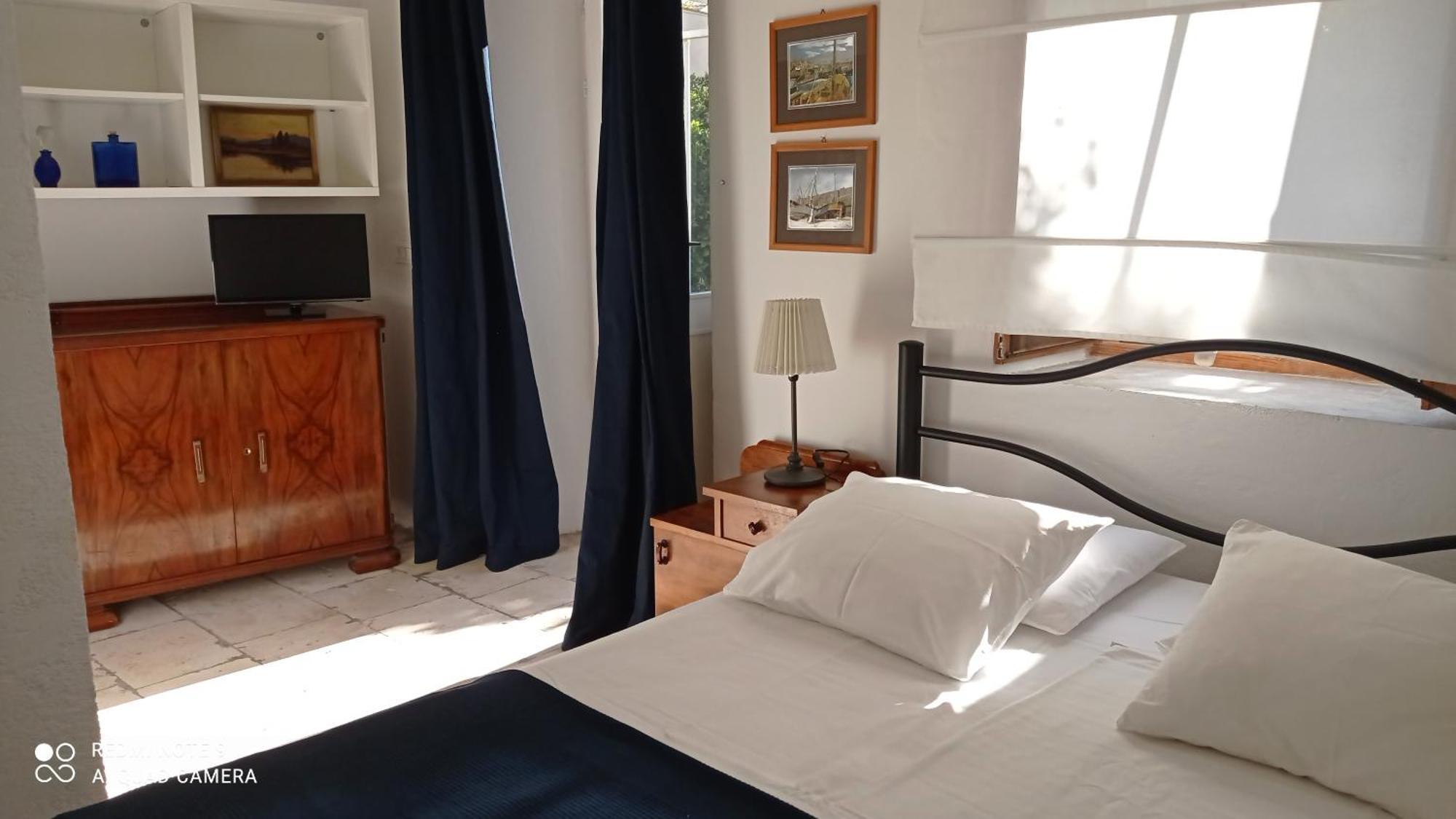 Charming Two-Bed Apartment Orange Garden Sutivan Esterno foto