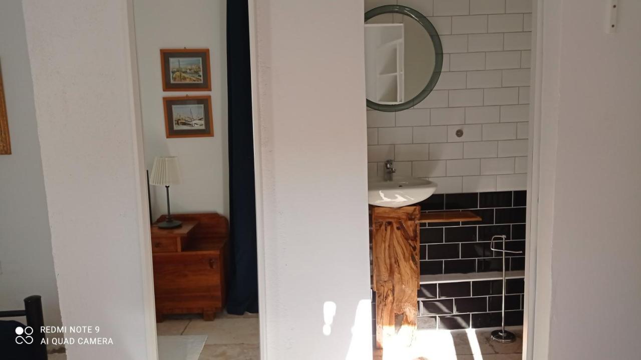 Charming Two-Bed Apartment Orange Garden Sutivan Esterno foto